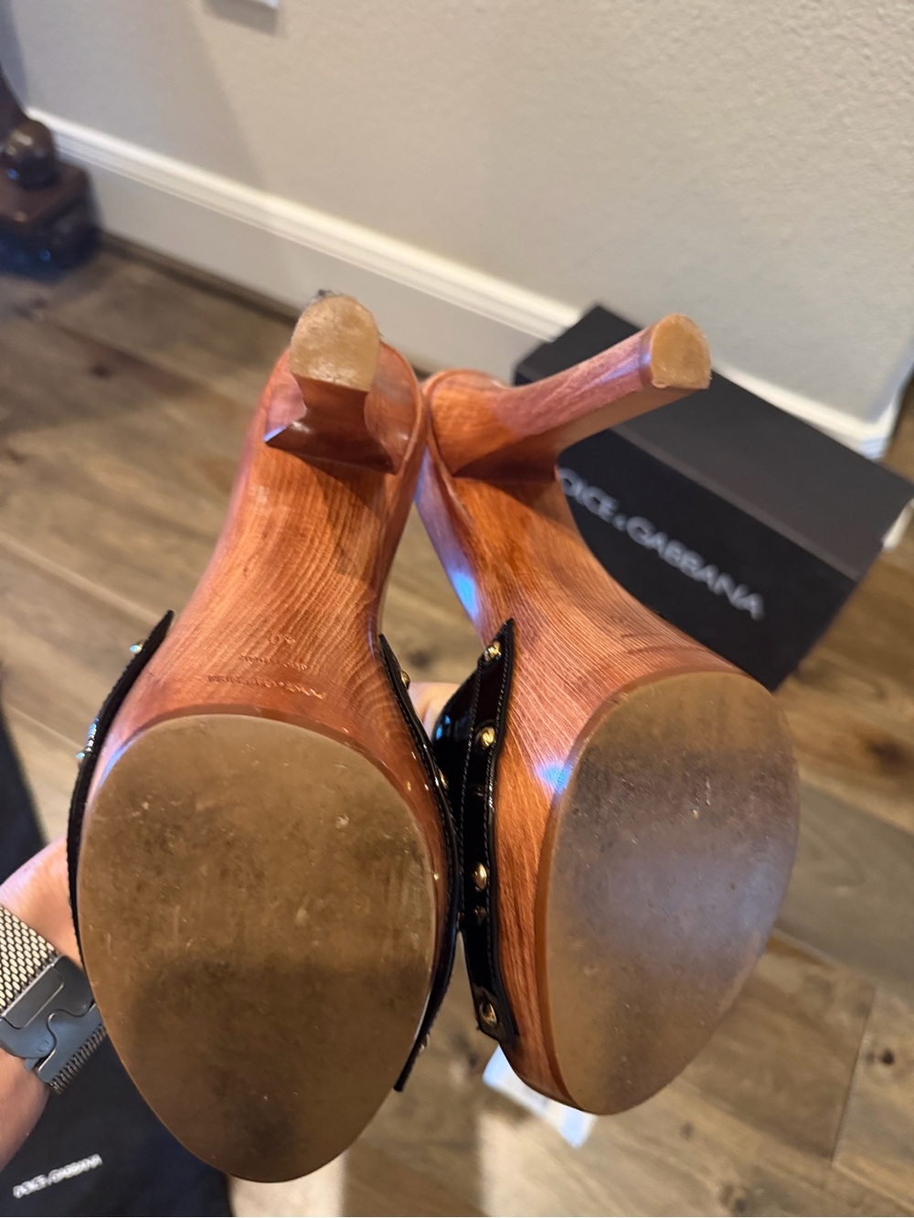 Dolce & Gabbana Black Patent Leather Wood-Platform Clog Mules size 40 - Picture 5 of 7